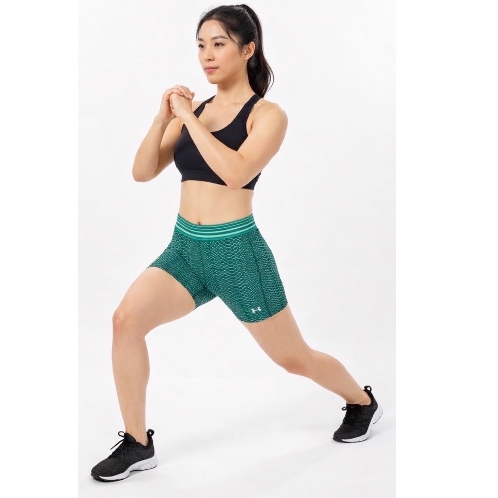 Under Armour Green Mermaid Scale Compression Athletic Shorts Activewear 102-42‎